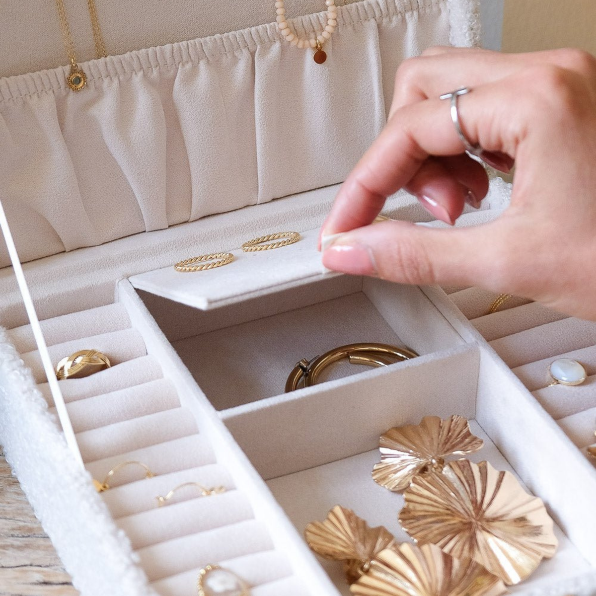 Boîte à Bijoux Anne  - Moumoute Blanc