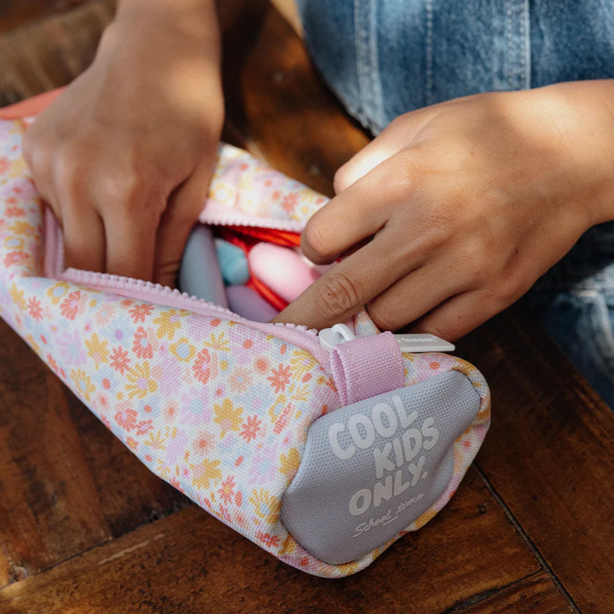 Trousse Retro Flowers