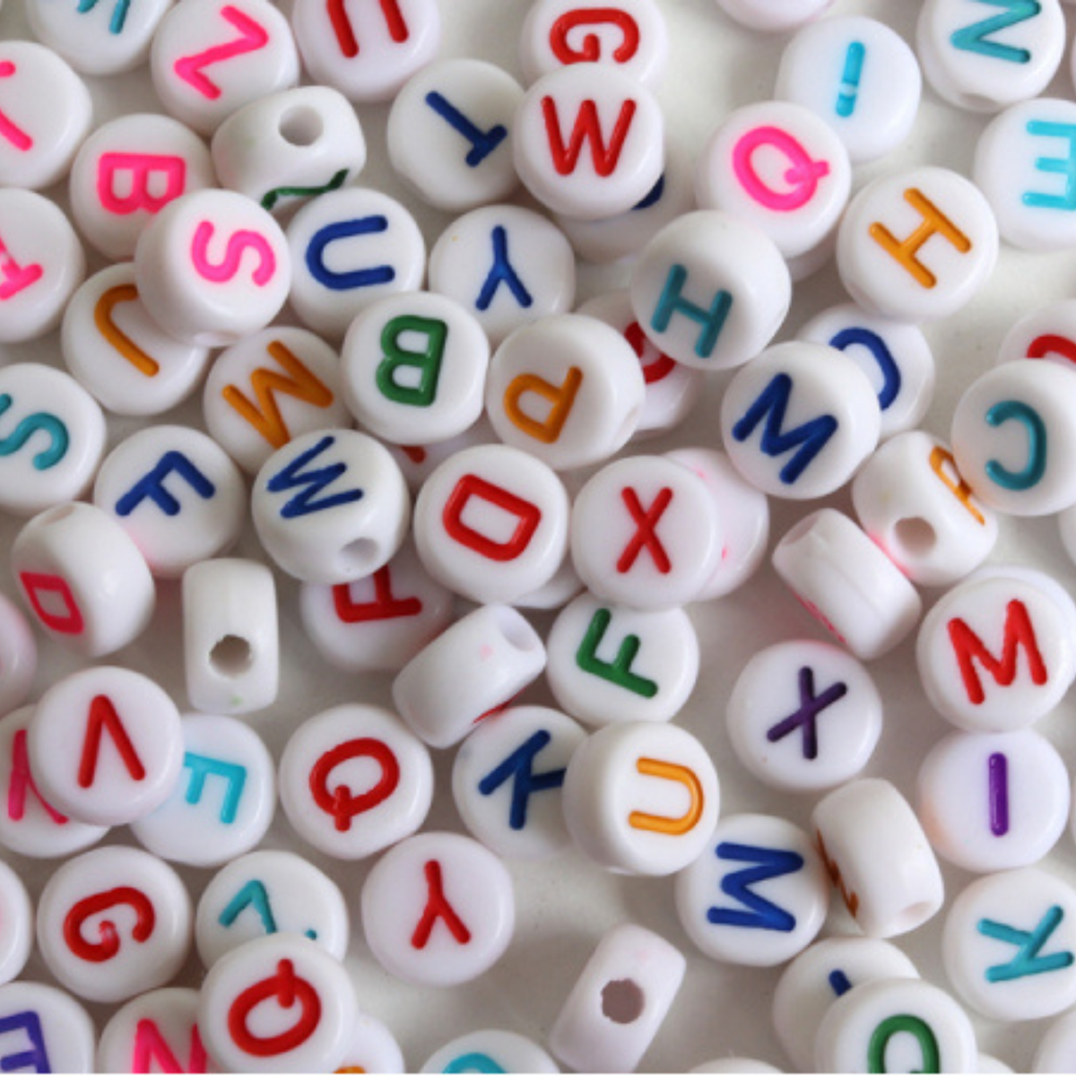 Pot perles lettres – Muticolores