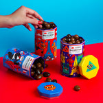 Boîte Métal Panda – Amandes enrobées de Chocolat Noir et Lait (125g)