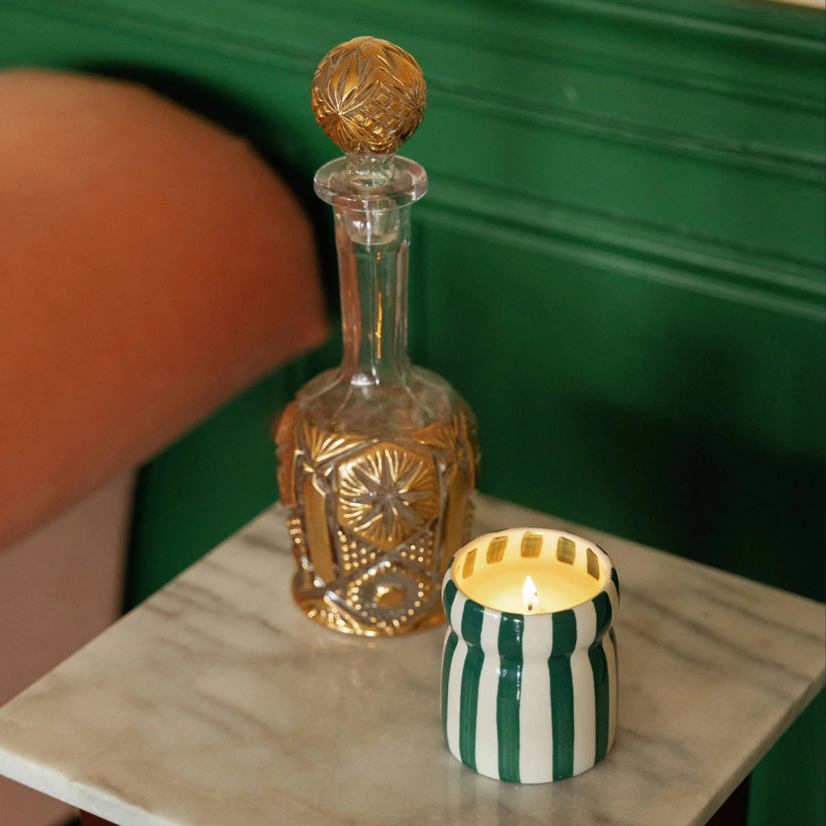 Bougie en céramique Cabana rayée turquoise 184 g – Isla Fresa