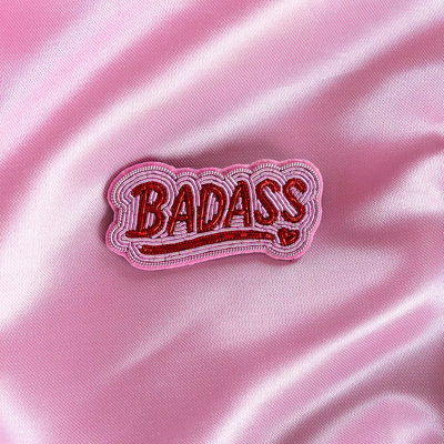 Broche Badass