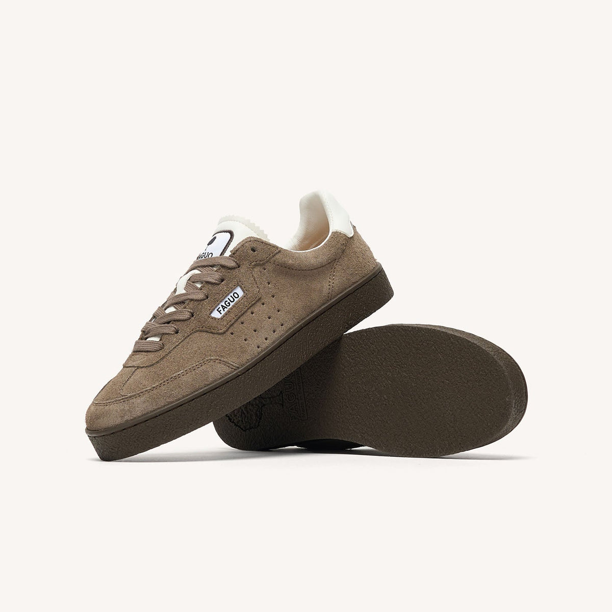 LUMBO  Baskets en cuir suède taupe - Taille 38