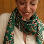 Grand foulard fleuri - Nesta Ivy