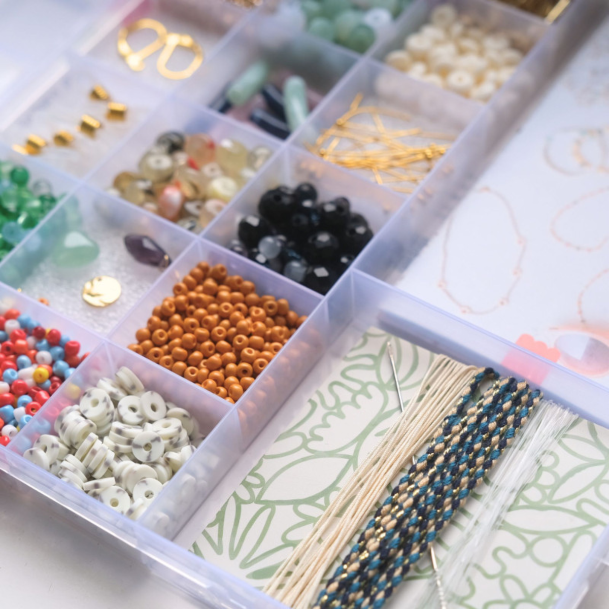 Maxi Boîte de perles & apprêts - Matcha