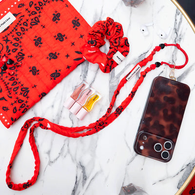 Sangle de téléphone Billie - bandana rouge